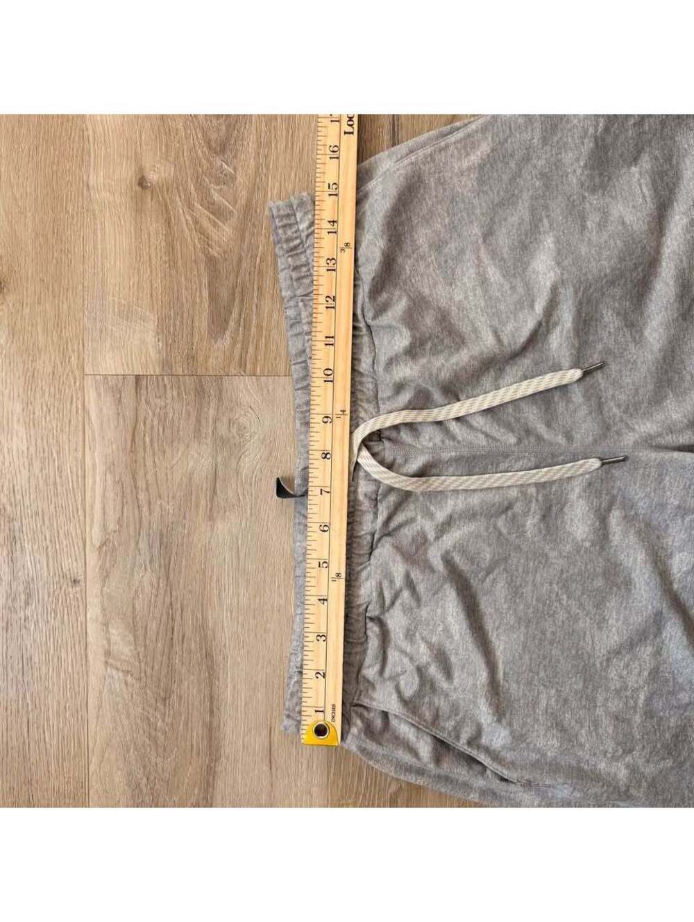 Vuori Performance Joggers DreamKnit Fabric Gray Camo Women's M - Picture 4 of 5